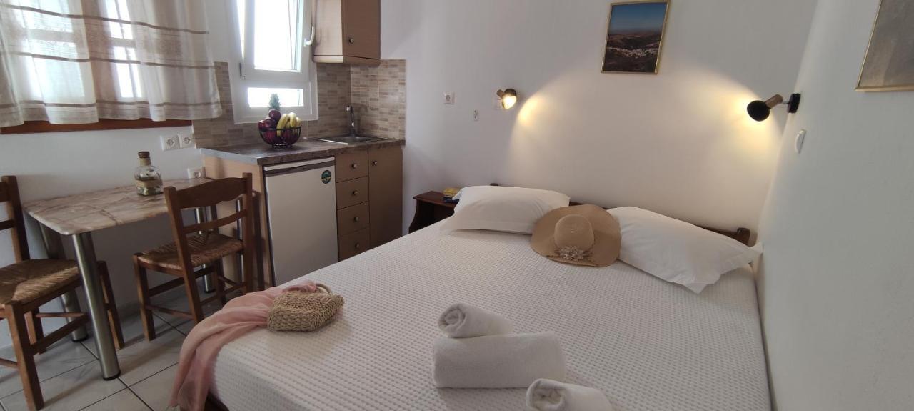 Kapetanos Rooms Naxos City Eksteriør bilde