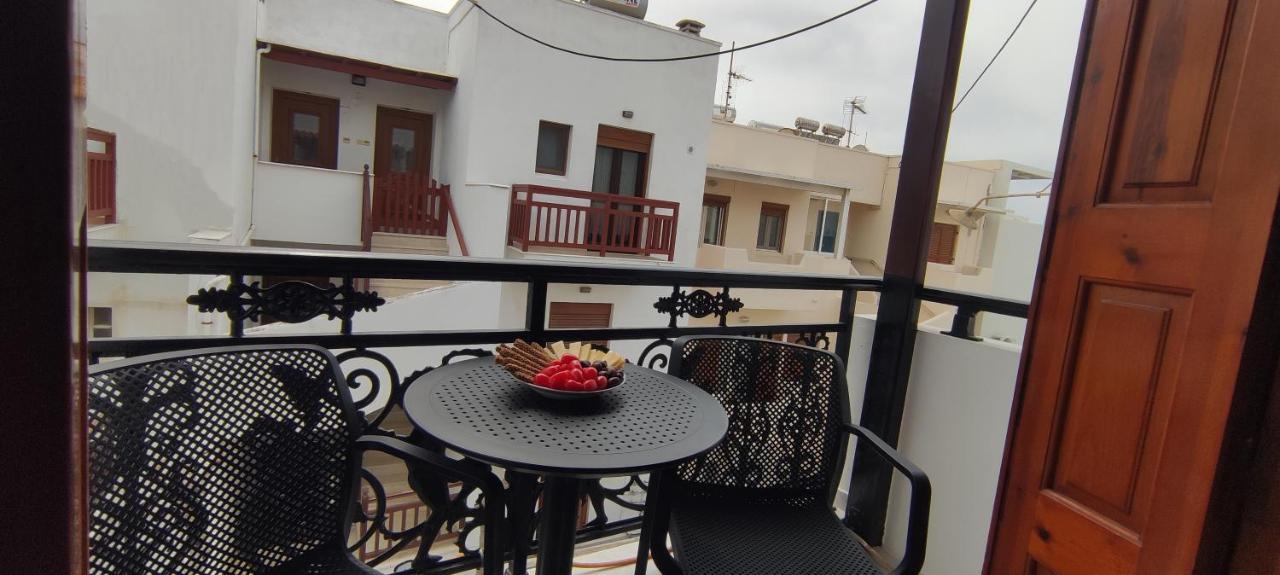 Kapetanos Rooms Naxos City Eksteriør bilde