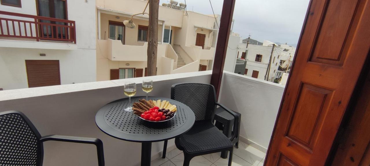 Kapetanos Rooms Naxos City Eksteriør bilde