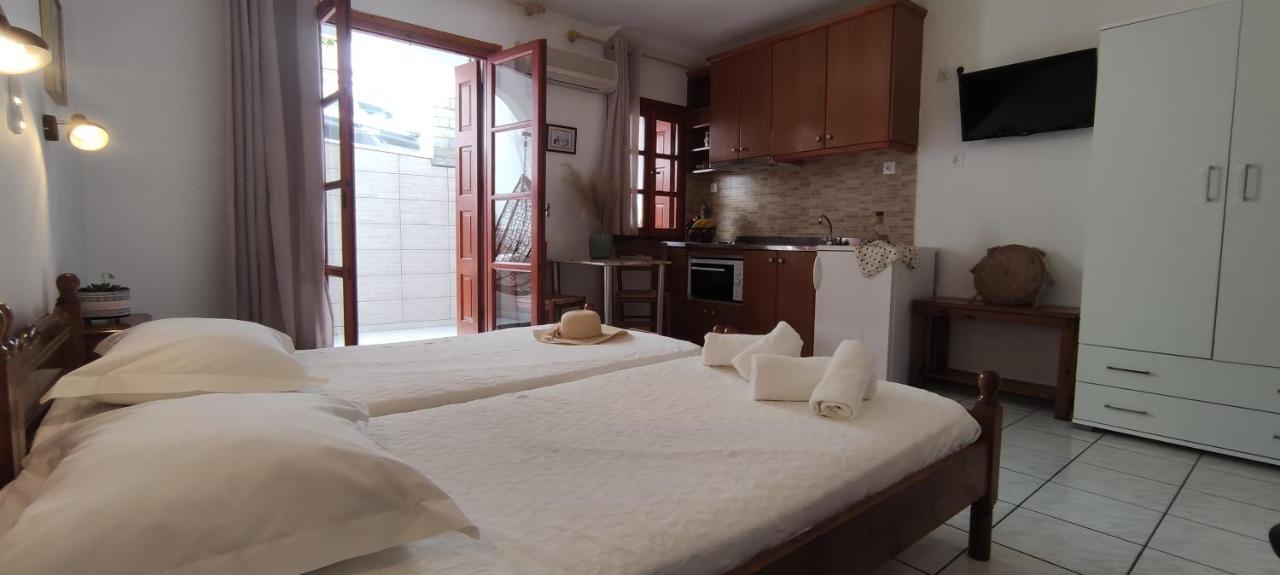 Kapetanos Rooms Naxos City Eksteriør bilde