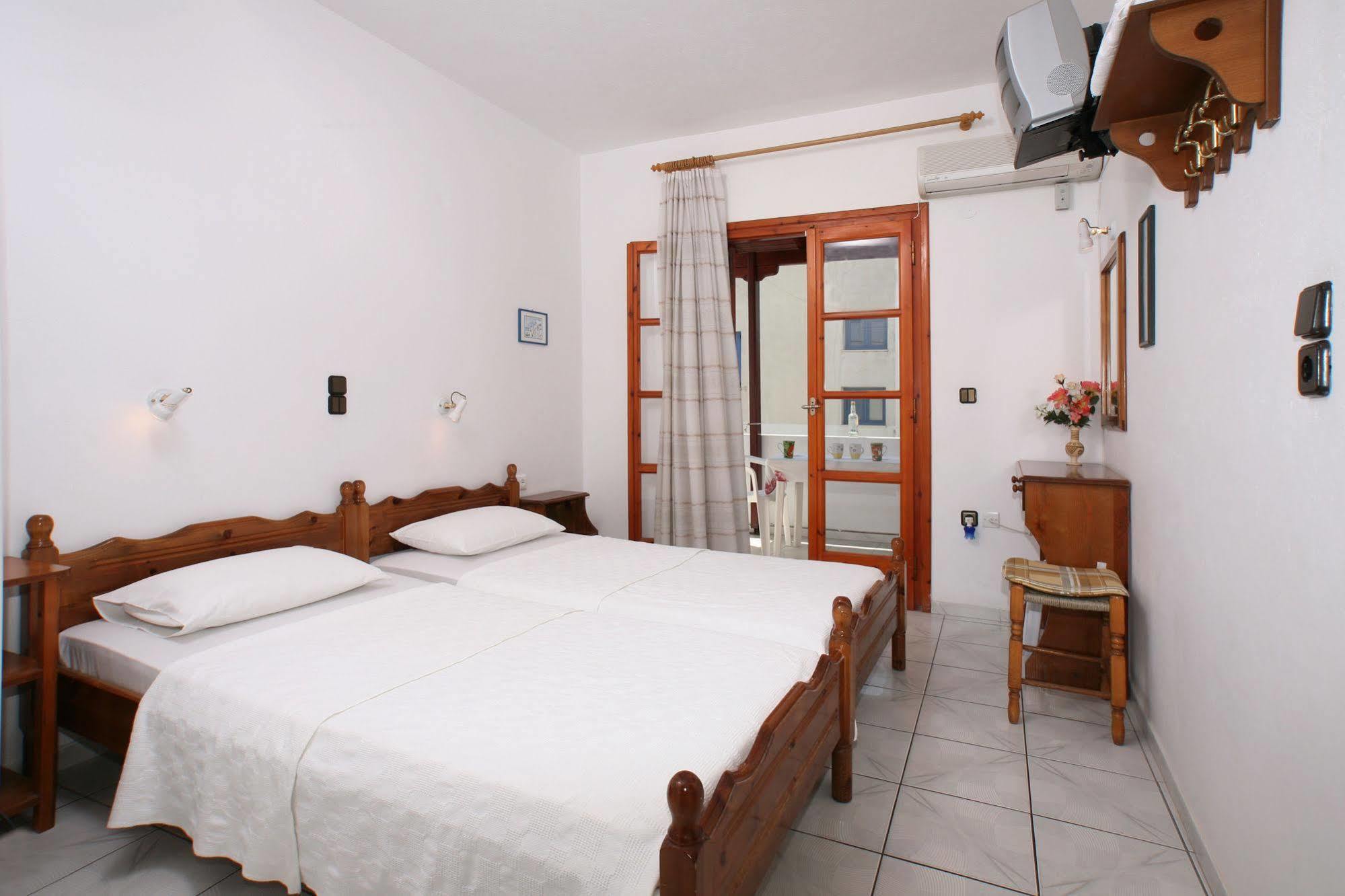 Kapetanos Rooms Naxos City Eksteriør bilde